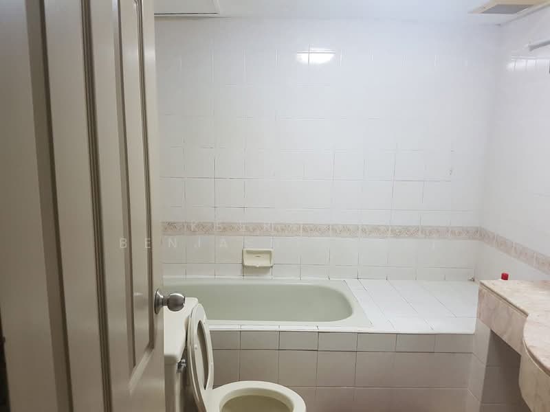 The Executive Regent, Bangkok, 2264/3 Nanglinchee Road, Chong Nonsi, Yan Nawa, Bangkok, 2 Bedrooms, 148 sqm, Condo For Sale, by Keerati Benjasupawan, 500268817 - DDproperty.com