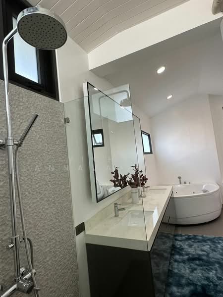 4-BR Villa, Bangkok, Khlong Tan Nua, Watthana, Bangkok, 4 Bedrooms, 550 sqm, Villa For Rent, by Vichai  Annavakulthorn, 500268843 - DDproperty.com