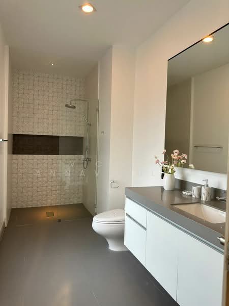 4-BR Villa, Bangkok, Khlong Tan Nua, Watthana, Bangkok, 4 Bedrooms, 550 sqm, Villa For Rent, by Vichai  Annavakulthorn, 500268843 - DDproperty.com