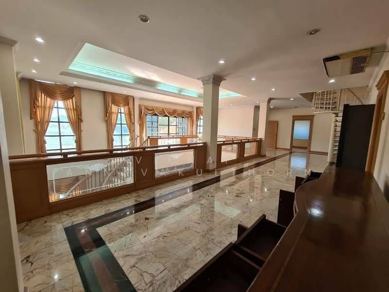 7-BR House, Bangkok, Chan Kasem, Chatuchak, Bangkok, 7 Bedrooms, 860 sqm, Single Detached House For Rent, by Vichai  Annavakulthorn, 500268895 - DDproperty.com