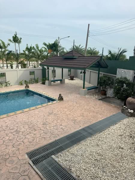 undefined, Chon Buri (Pattaya), Huai Yai, Bang Lamung (Pattaya), Chon Buri (Pattaya), 5 Bedrooms, 220 sqm, Villa For Rent, by Vikrant Kokar, 500268918 - DDproperty.com