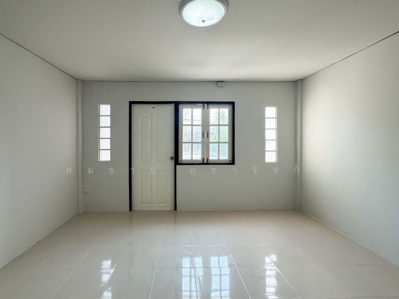 Master Home ลำลูกกา คลอง 7, Pathum Thani, เลียบคลอง 7, Lam Luk Ka, Lam Luk Ka, Pathum Thani, 2 Bedrooms, 100 sqm, Townhouse For Sale, by Somchai Ruechajirakit, 500268928 - DDproperty.com