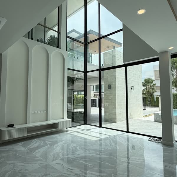 The Master Ekkamai-Ramintra, Bangkok, Soi Ramintra 39, Tha Rang, Bang Khen, Bangkok, 5 Bedrooms, 700 sqm, Single Detached House For Sale, by อลงกต คำนวรพร, 500268930 - DDproperty.com