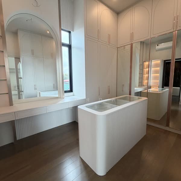 The Master Ekkamai-Ramintra, Bangkok, Soi Ramintra 39, Tha Rang, Bang Khen, Bangkok, 5 Bedrooms, 700 sqm, Single Detached House For Sale, by อลงกต คำนวรพร, 500268930 - DDproperty.com