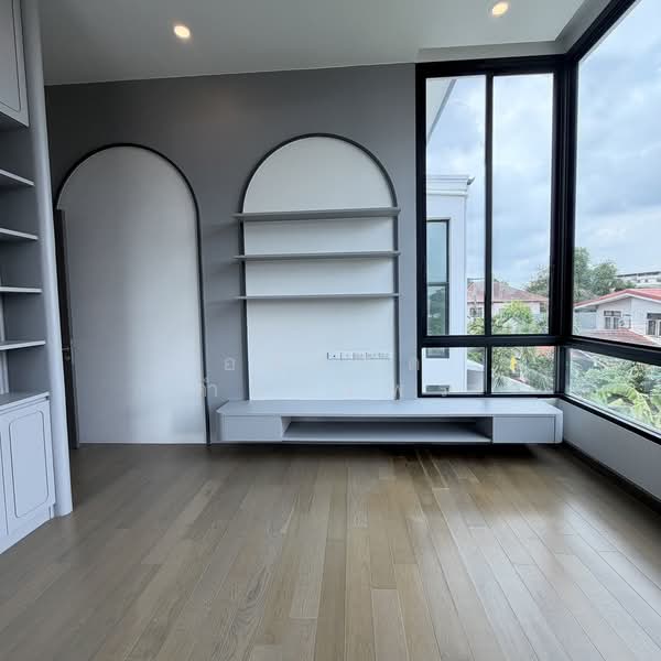 The Master Ekkamai-Ramintra, Bangkok, Soi Ramintra 39, Tha Rang, Bang Khen, Bangkok, 5 Bedrooms, 700 sqm, Single Detached House For Sale, by อลงกต คำนวรพร, 500268930 - DDproperty.com