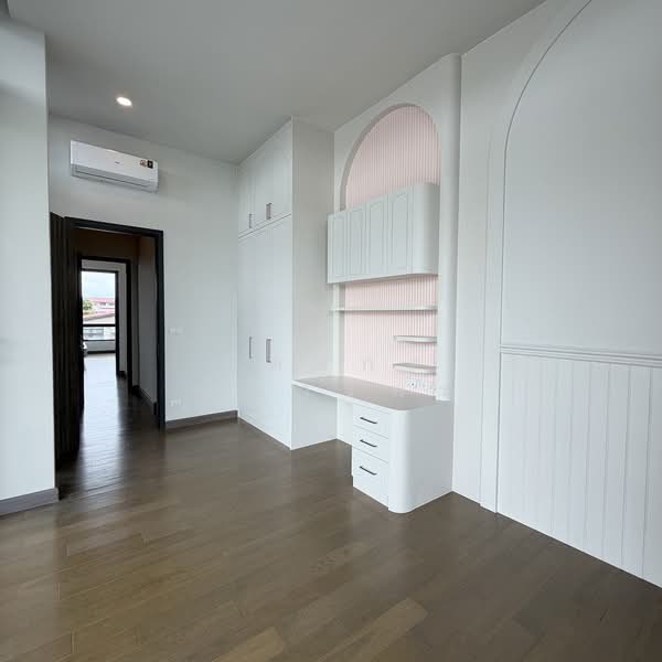 The Master Ekkamai-Ramintra, Bangkok, Soi Ramintra 39, Tha Rang, Bang Khen, Bangkok, 5 Bedrooms, 700 sqm, Single Detached House For Sale, by อลงกต คำนวรพร, 500268930 - DDproperty.com