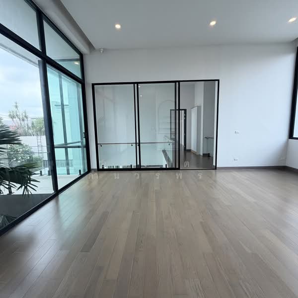 The Master Ekkamai-Ramintra, Bangkok, Soi Ramintra 39, Tha Rang, Bang Khen, Bangkok, 5 Bedrooms, 700 sqm, Single Detached House For Sale, by อลงกต คำนวรพร, 500268930 - DDproperty.com