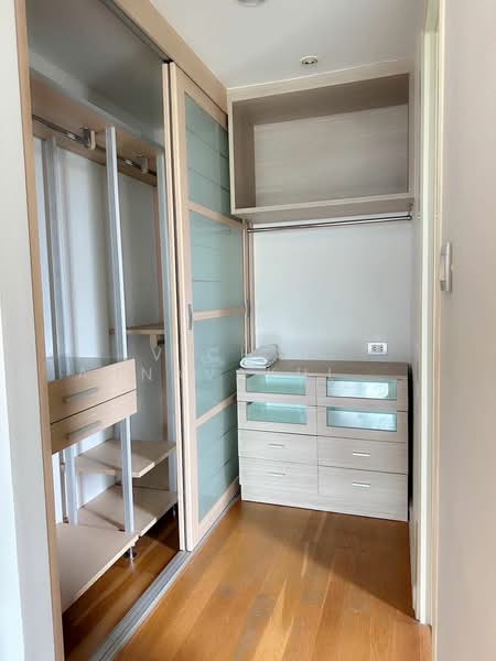 Watermark Chaophraya, Bangkok, Soi Charoennakorn 39-41, Charoennakorn Road, Bang Lam Phu Lang, Khlong San, Bangkok, 2 Bedrooms, 100 sqm, Condo For Rent, by Vichai  Annavakulthorn, 500268944 - DDproperty.com