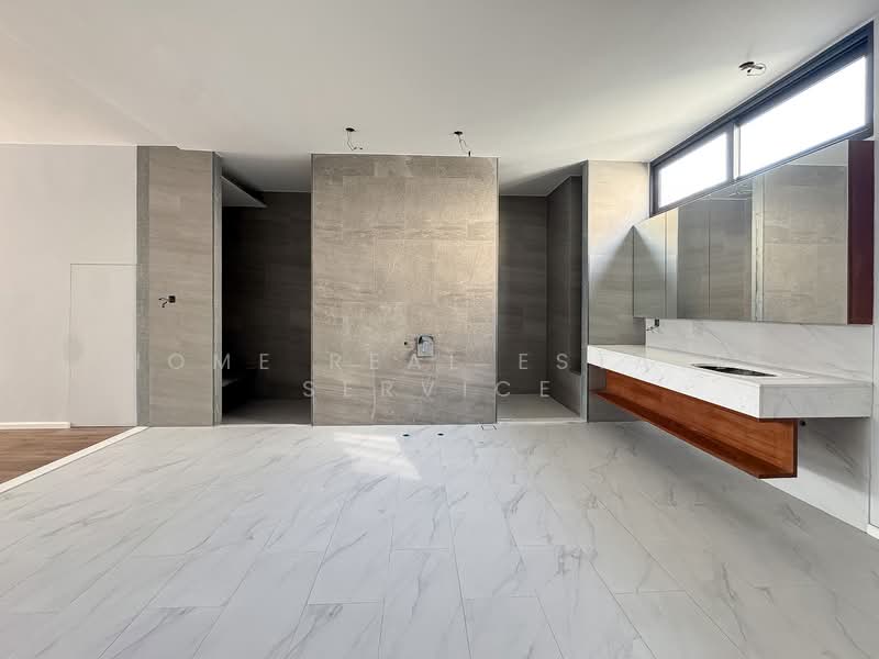 Baan Puripuri Courtyard Pattanakarn, Bangkok, Suan Luang, Suan Luang, Bangkok, 3 Bedrooms, 246 sqm, Townhouse For Sale, by HOME Real Estate Service, 500268950 - DDproperty.com