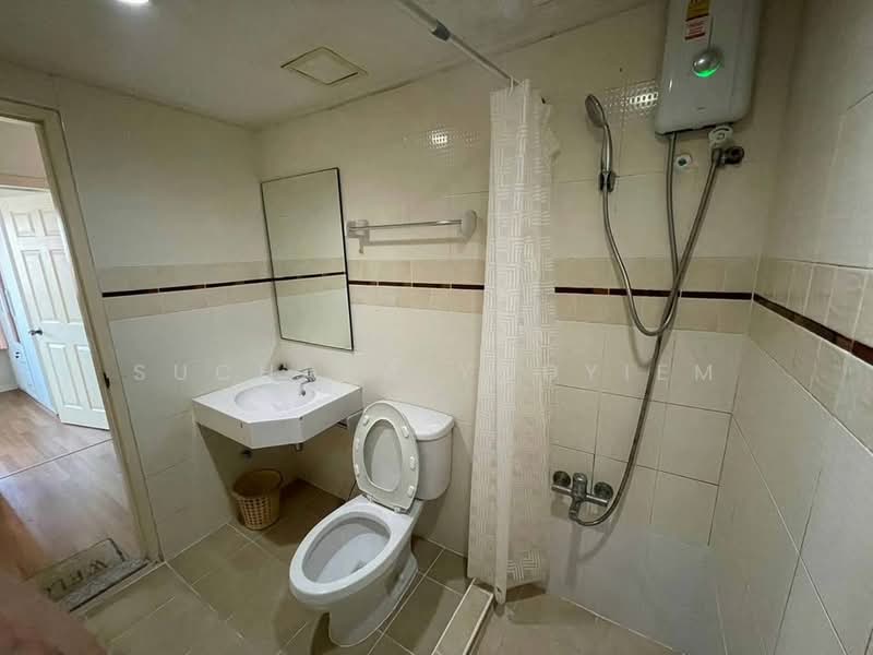 Lumpini Place Phahol-Saphankhwai, Bangkok, 171 Pradipat Road, Samsen Nai, Phaya Thai, Bangkok, 2 Bedrooms, 65 sqm, Condo For Sale, by Suchada Yodyiem, 500268975 - DDproperty.com