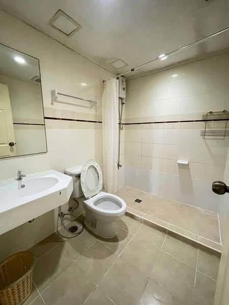 Lumpini Place Phahol-Saphankhwai, Bangkok, 171 Pradipat Road, Samsen Nai, Phaya Thai, Bangkok, 2 Bedrooms, 65 sqm, Condo For Sale, by Suchada Yodyiem, 500268975 - DDproperty.com