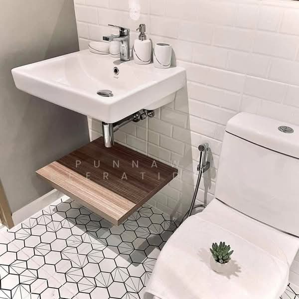 Altitude Unicorn Sathorn-Tha Phra, Bangkok, Ratchaphruek Road, Talat Plu, Thon Buri, Bangkok, 1 Bedroom, 31 sqm, Condo For Rent, by Punnawat Keeratidusitroj, 500269063 - DDproperty.com
