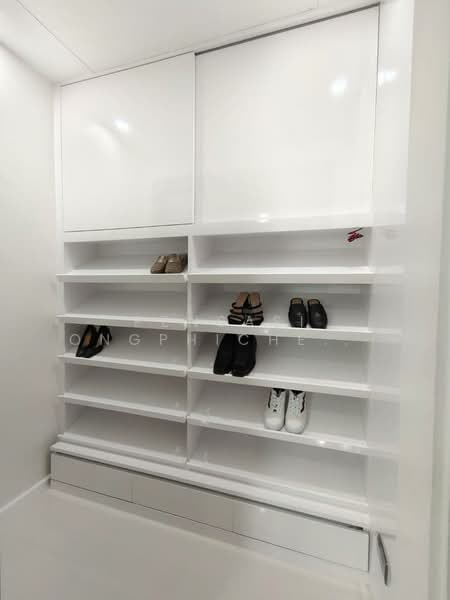 GM Residence, Bangkok, Soi Ekkamai 18, Khlong Tan Nua, Watthana, Bangkok, 3 Bedrooms, 220 sqm, Apartment For Rent, by Pensasi Ongphichetmetha, 500269068 - DDproperty.com