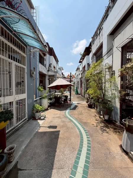 For Sale - 4.5 Storey Townhome Sukhumvit 101, Near BTS Punnawithi, Bangkok