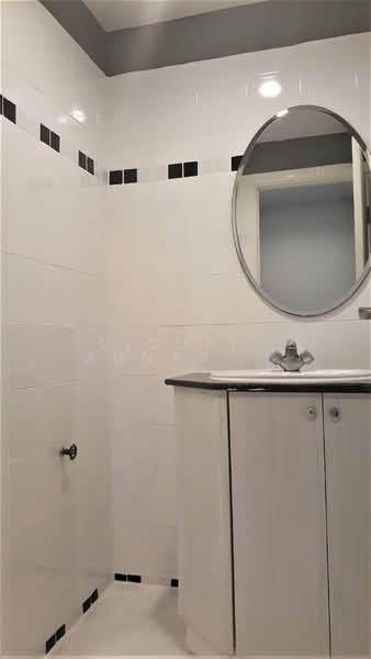 Lily House Mansion, Bangkok, 209 Soi Sukhumvit 31, Khlong Tan Nua, Watthana, Bangkok, 1 Bedroom, 75 sqm, Apartment For Rent, by Vichai  Annavakulthorn, 500269120 - DDproperty.com