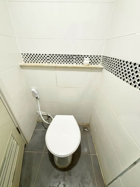 For Sale - ทาวน์เฮ้าส์ 3 ชั้น เนื้อที่ 16 ตร.ว. บ้านรีโนเวทใหม่ ซอยวัดป่ากลางทุ่ง ต.บางขะแยง อ.เมือง จ.ปทุมธานี, Pathum Thani