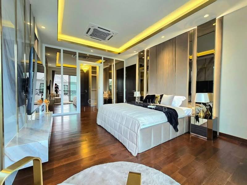 undefined, Bangkok, Huai Khwang, Huai Khwang, Bangkok, 4 Bedrooms, 360 sqm, Single Detached House For Sale, by Poonyanuch Aiemsaard, 500269205 - DDproperty.com