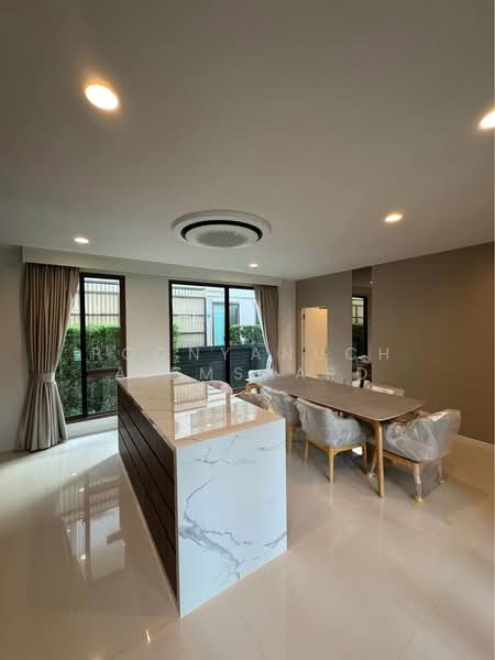 Burasiri Krungthep Kreetha, Bangkok, 95 Soi Pracha Ruam Chai, Hua Mak, Bang Kapi, Bangkok, 4 Bedrooms, 300 sqm, Single Detached House For Sale, by Poonyanuch Aiemsaard, 500269227 - DDproperty.com