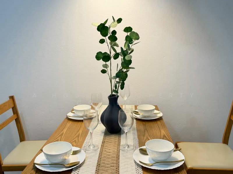 Minimalist townhome for sale in Rung Amorn Villa, Sriracha., Chon Buri (Pattaya), Thung Suk La, Si Racha, Chon Buri (Pattaya), 2 Bedrooms, 100 sqm, Townhouse For Sale, by A House Property Co.,Ltd., 500269230 - DDproperty.com