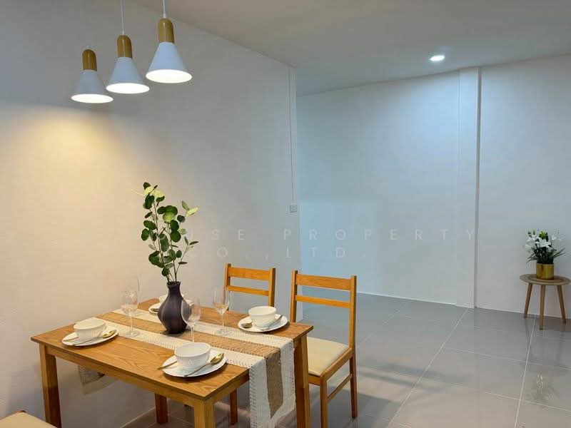 Minimalist townhome for sale in Rung Amorn Villa, Sriracha., Chon Buri (Pattaya), Thung Suk La, Si Racha, Chon Buri (Pattaya), 2 Bedrooms, 100 sqm, Townhouse For Sale, by A House Property Co.,Ltd., 500269230 - DDproperty.com