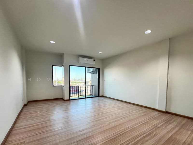 City Link Rama9 – Srinakrarin, Bangkok, Saphan Sung, Saphan Sung, Bangkok, 5 Bedrooms, 283 sqm, Townhouse For Sale, by HOME Real Estate Service, 500269252 - DDproperty.com