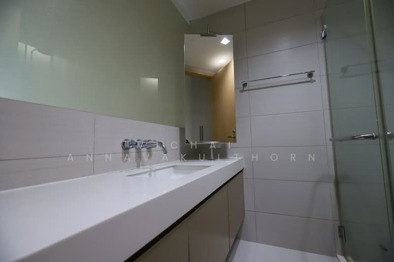Siri At Sukhumvit, Bangkok, 902 Sukhumvit Road, Phra Kanong, Khlong Toei, Bangkok, 1 Bedroom, 51 sqm, Condo For Rent, by Vichai  Annavakulthorn, 500269288 - DDproperty.com