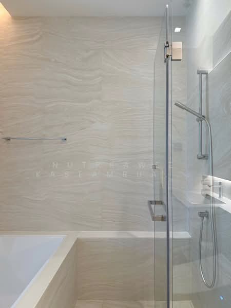 The Strand Thonglor, Bangkok, 36 Soi Sukhumvit 55, Khlong Tan Nua, Watthana, Bangkok, 1 Bedroom, 51 sqm, Condo For Rent, by Nutprawee Kaseamruangkit, 500269353 - DDproperty.com