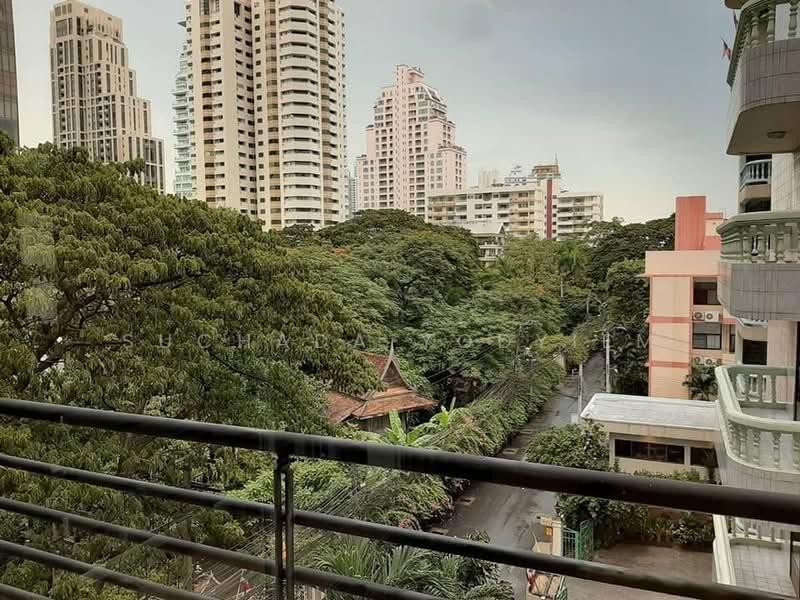 Lumpini Suite Sukhumvit 41, Bangkok, Soi Sukhumvit 41, Khlong Tan Nua, Watthana, Bangkok, 2 Bedrooms, 74 sqm, Condo For Sale, by Suchada Yodyiem, 500269402 - DDproperty.com
