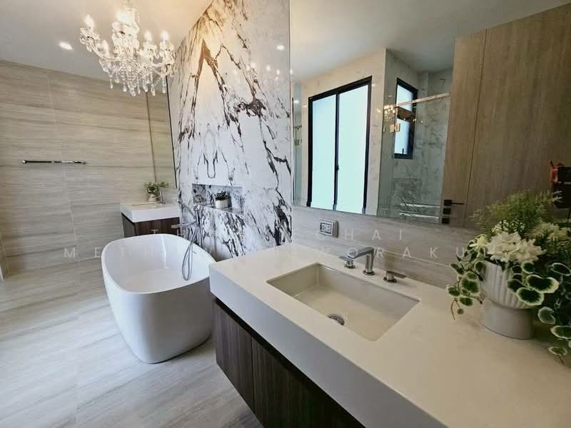 The Honor Yothinpattana, Bangkok, 3 Thanon Pho Kaeo, Khlong Chan, Bang Kapi, Bangkok, 5 Bedrooms, 564 sqm, Single Detached House For Rent, by Thawatchai Methawongworakul, 500269454 - DDproperty.com