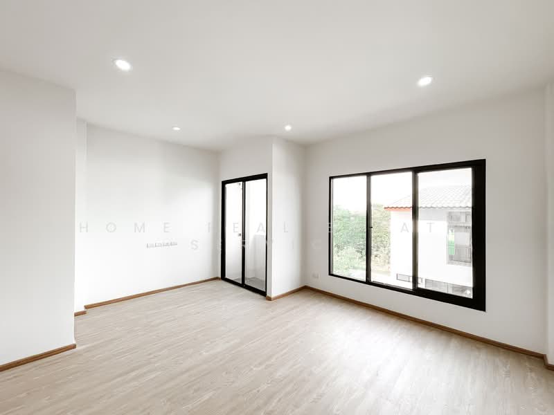 Phumsiri Townhome Sridan 22, Samut Prakan, Bang Kaeo, Bang Plee, Samut Prakan, 4 Bedrooms, 190 sqm, Townhouse For Sale, by HOME Real Estate Service, 500269539 - DDproperty.com
