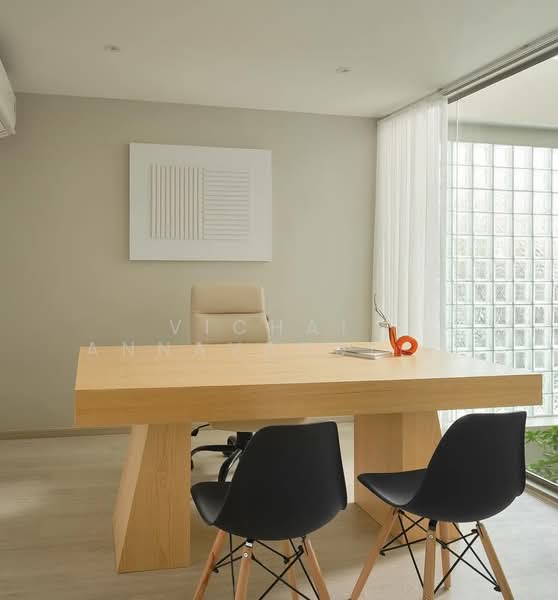 2-BR Semi-detached House, Bangkok, Chan Kasem, Chatuchak, Bangkok, 2 Bedrooms, 500 sqm, Semi-Detached House (Twin House) For Rent, by Vichai  Annavakulthorn, 500269679 - DDproperty.com