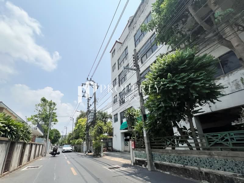 Apartment Soi Ekkamai 10, Bangkok, สุขุมวิท, Phra Kanong Nua, Watthana, Bangkok, , 1,400 sqm, Business For Sale, by Chidaphar Beawlek, 500269697 - DDproperty.com