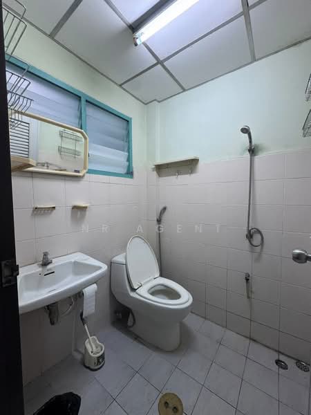 Maneeya Ville, Bangkok, Soi Wachiratham Sathit 12, Bang Chak, Phra Khanong, Bangkok, 2 Bedrooms, 95 sqm, Townhouse For Sale, by NR AGENT, 500269701 - DDproperty.com