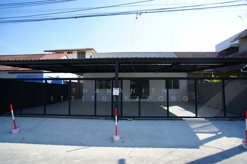 undefined, Bangkok, Lat Phrao, Lat Phrao, Bangkok, 3 Bedrooms, 200 sqm, Single Detached House For Rent, by Thananith Ittitulyapong, 500269779 - DDproperty.com