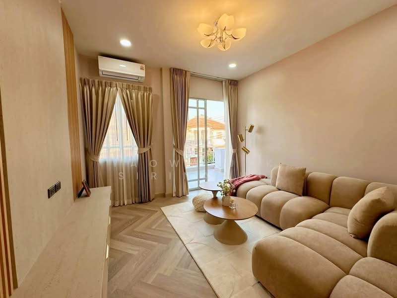 Park avenue Pattaya, Chon Buri (Pattaya), Bang Lamung, Bang Lamung (Pattaya), Chon Buri (Pattaya), 4 Bedrooms, 360 sqm, Villa For Sale, by Yaowaluck Sirinapho, 500269804 - DDproperty.com