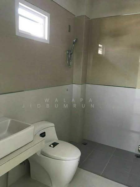 4-BR House, Bangkok, Bang Chak, Phra Khanong, Bangkok, 4 Bedrooms, 190 sqm, Single Detached House For Sale, by Walapa Jidbumrungsakun, 500269816 - DDproperty.com