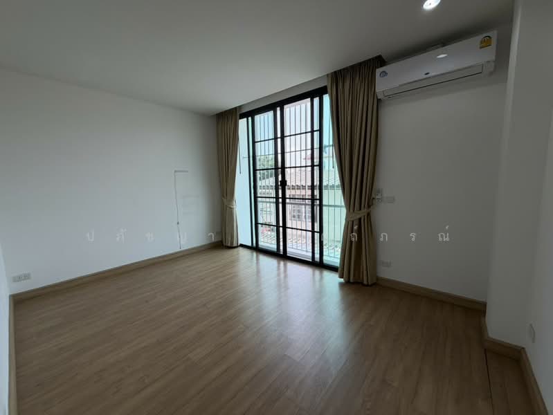 บ้านแฝด สร้างเอง ไม่มีส่วนกลาง สุขุมวิท 113, Samut Prakan, Samrong Nua, Muang Samut Prakarn, Samut Prakan, 3 Bedrooms, 311 sqm, Semi-Detached House (Twin House) For Sale, by ปภัชญา ธนัตถ์ภรณ์, 500269830 - DDproperty.com