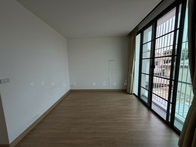 บ้านแฝด สร้างเอง ไม่มีส่วนกลาง สุขุมวิท 113, Samut Prakan, Samrong Nua, Muang Samut Prakarn, Samut Prakan, 3 Bedrooms, 311 sqm, Semi-Detached House (Twin House) For Sale, by ปภัชญา ธนัตถ์ภรณ์, 500269830 - DDproperty.com