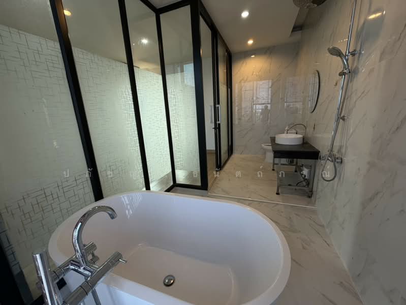 บ้านแฝด สร้างเอง ไม่มีส่วนกลาง สุขุมวิท 113, Samut Prakan, Samrong Nua, Muang Samut Prakarn, Samut Prakan, 3 Bedrooms, 311 sqm, Semi-Detached House (Twin House) For Sale, by ปภัชญา ธนัตถ์ภรณ์, 500269830 - DDproperty.com