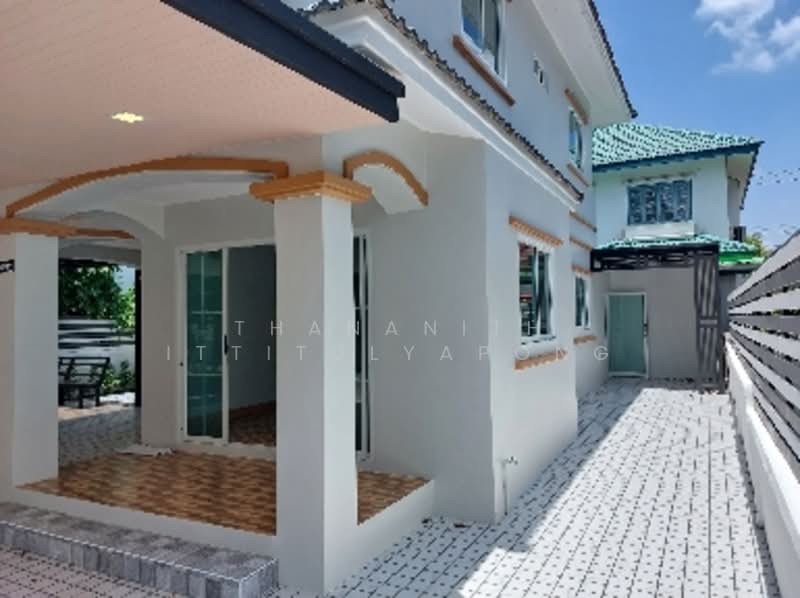 4-BR House, Bangkok, Sam Wa Tawan Ok, Khlong Sam Wa, Bangkok, 4 Bedrooms, 220 sqm, Single Detached House For Sale, by Thananith Ittitulyapong, 500269854 - DDproperty.com