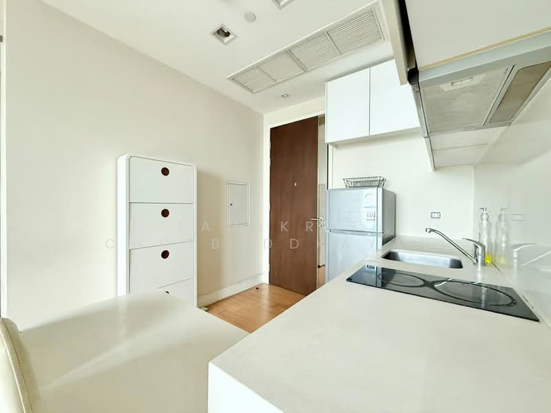 Equinox Phahol Vibha, Bangkok, 345 Paholyothin Road, Jom Phon, Chatuchak, Bangkok, 1 Bedroom, 40 sqm, Condo For Sale, by Tanakrit Chotbuddkayan, 500269860 - DDproperty.com