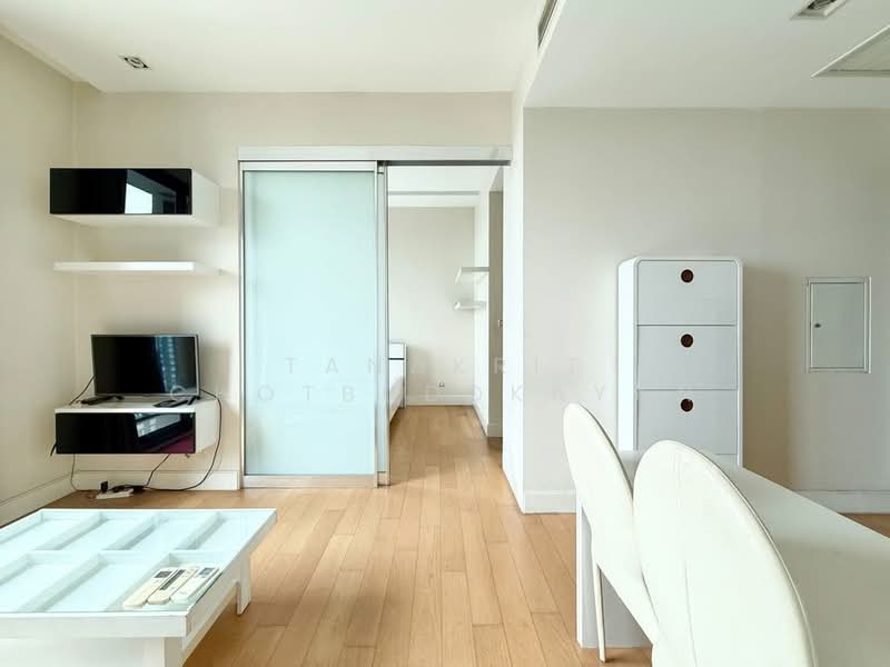 Equinox Phahol Vibha, Bangkok, 345 Paholyothin Road, Jom Phon, Chatuchak, Bangkok, 1 Bedroom, 40 sqm, Condo For Sale, by Tanakrit Chotbuddkayan, 500269860 - DDproperty.com