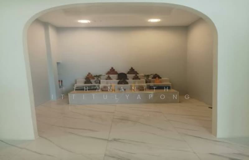 3-BR House, Bangkok, Lam Pla Tiew, Lat Krabang, Bangkok, 3 Bedrooms, 245 sqm, Single Detached House For Sale, by Thananith Ittitulyapong, 500269873 - DDproperty.com