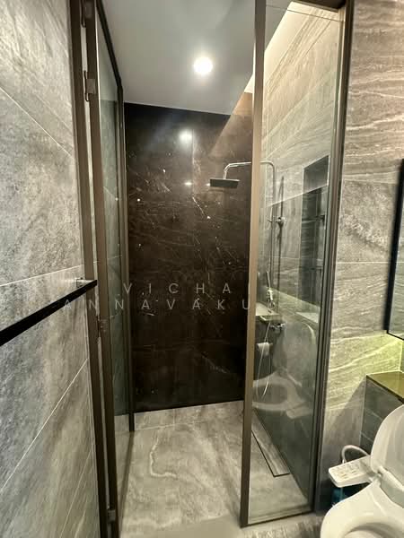 The Esse Sukhumvit 36, Bangkok, Soi Sukhumvit 36, Sukhumvit Road, Phra Kanong, Khlong Toei, Bangkok, 1 Bedroom, 42 sqm, Condo For Rent, by Vichai  Annavakulthorn, 500269954 - DDproperty.com