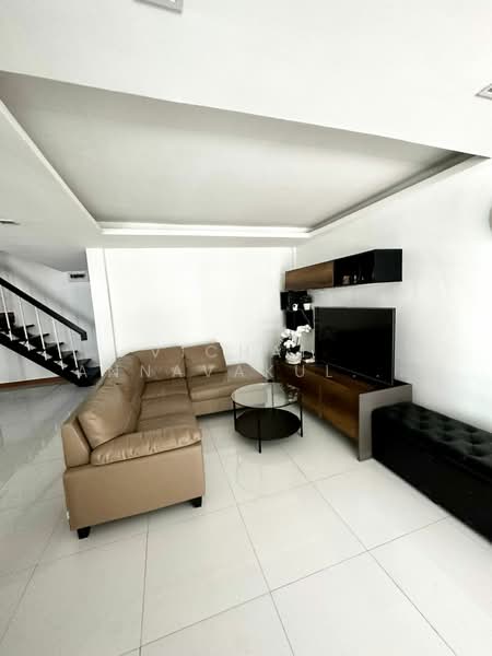 บ้าน 3-ห้องนอน, กรุงเทพ, คลองตันเหนือ, วัฒนา, กรุงเทพ, 200 ตร.ม., บ้านเดี่ยว ให้เช่า, โดย Vichai  Annavakulthorn, 500269990 - DDproperty.com