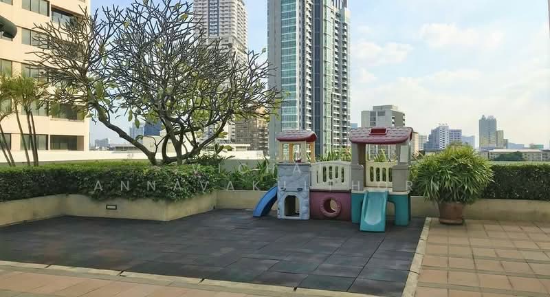 Lumpini Suite Sukhumvit 41, Bangkok, Soi Sukhumvit 41, Khlong Tan Nua, Watthana, Bangkok, 1 Bedroom, 53 sqm, Condo For Rent, by Vichai  Annavakulthorn, 500270003 - DDproperty.com