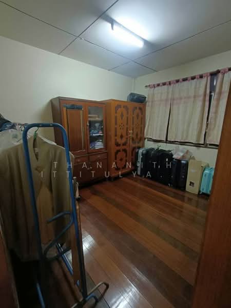 4-BR House, Bangkok, Nong Kang Plu, Nong Khaem, Bangkok, 4 Bedrooms, 220 sqm, Single Detached House For Sale, by Thananith Ittitulyapong, 500270007 - DDproperty.com