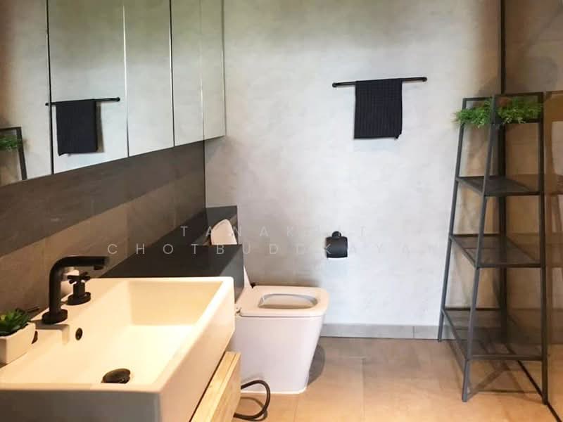 The Lofts Asoke, Bangkok, Sukhumvit 21 Road, Khlongtoei Nua, Watthana, Bangkok, 1 Bedroom, 49 sqm, Condo For Rent, by Tanakrit Chotbuddkayan, 500270011 - DDproperty.com
