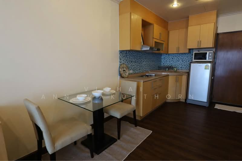 Sathorn Gardens, Bangkok, 39 South Sathorn Road, Thung Maha Mek, Sathon, Bangkok, Studio, 40 sqm, Condo For Rent, by Vichai  Annavakulthorn, 500270019 - DDproperty.com