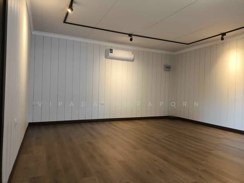 4-BR House, Bangkok, Sala Thammasop, Thawi Watthana, Bangkok, 4 Bedrooms, 120 sqm, Single Detached House For Rent, by Vipada Supaporn, 500270042 - DDproperty.com
